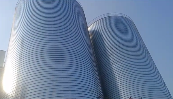 武乡2座混凝土高架卷板仓